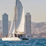 Activité EVG / EVJF à Barcelone : catamaran privé